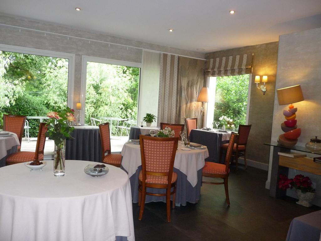 Domaine De L'Echassier, The Originals Relais Hotel Chateaubernard Exterior photo