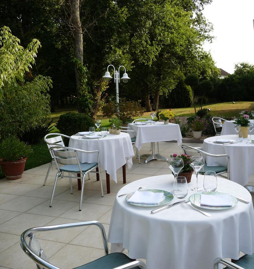 Domaine De L'Echassier, The Originals Relais Hotel Chateaubernard Exterior photo