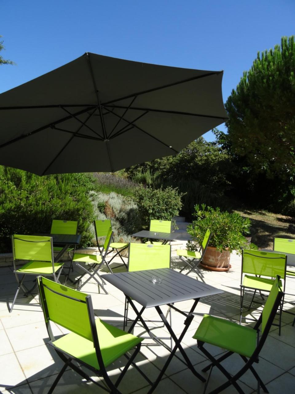Domaine De L'Echassier, The Originals Relais Hotel Chateaubernard Exterior photo